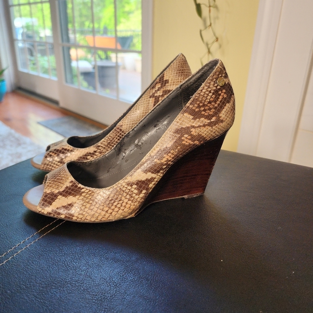 Calvin Klein Open Toe SZ 7.5 - Picture 2 of 5